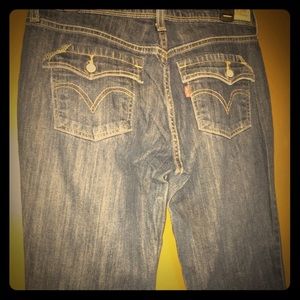 Boot cut Levis